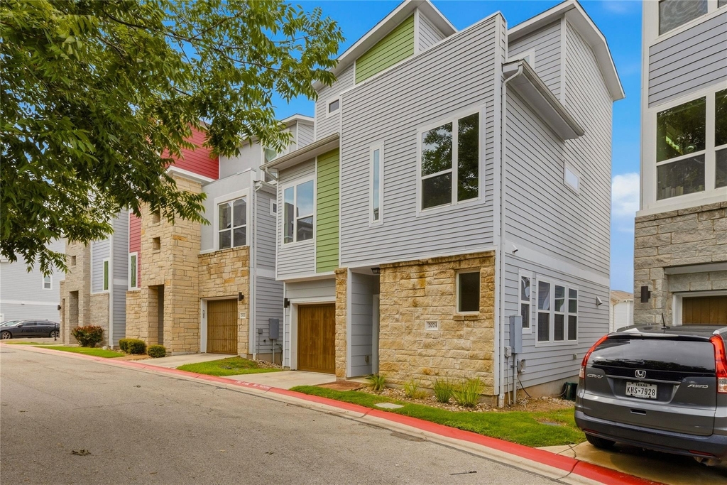 2024 Sager Dr - Photo 0