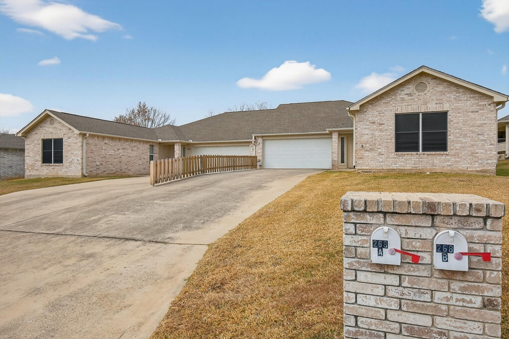 268 Braeburn Cir - Photo 0