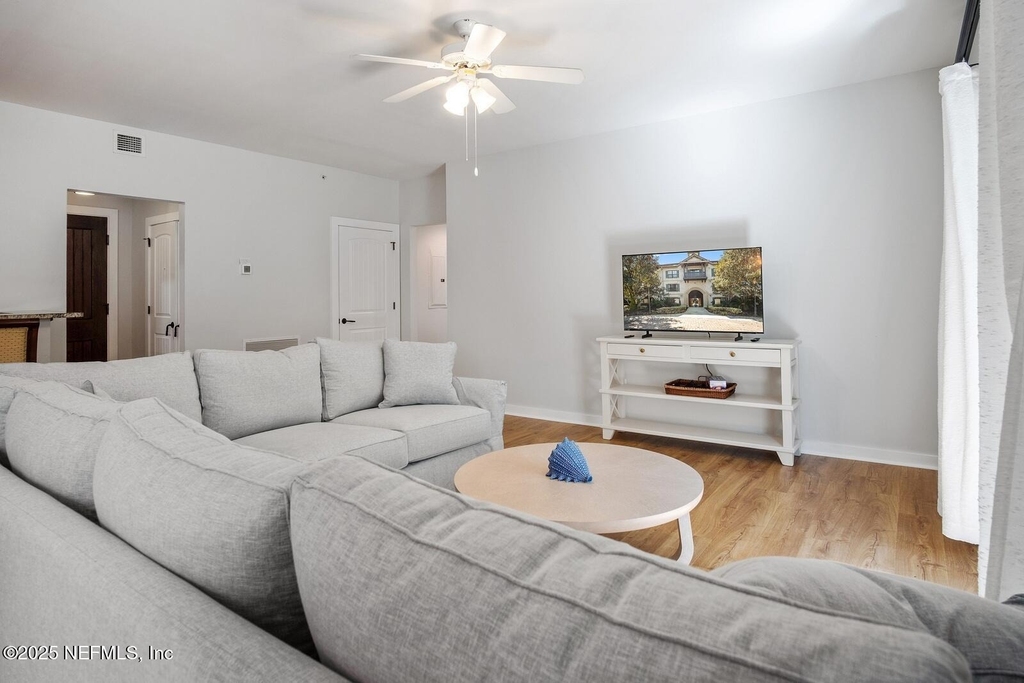 945 Registry Boulevard - Photo 0