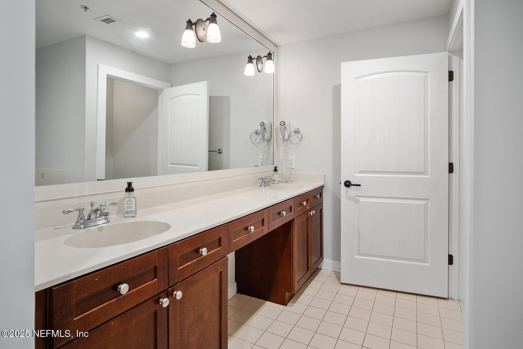 945 Registry Boulevard - Photo 14
