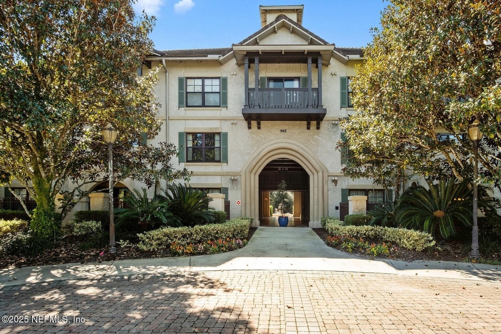 945 Registry Boulevard - Photo 1