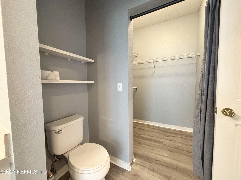 13703 Richmond Park Drive N - Photo 16