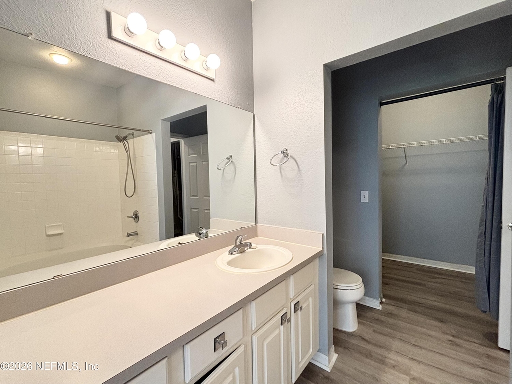 13703 Richmond Park Drive N - Photo 15