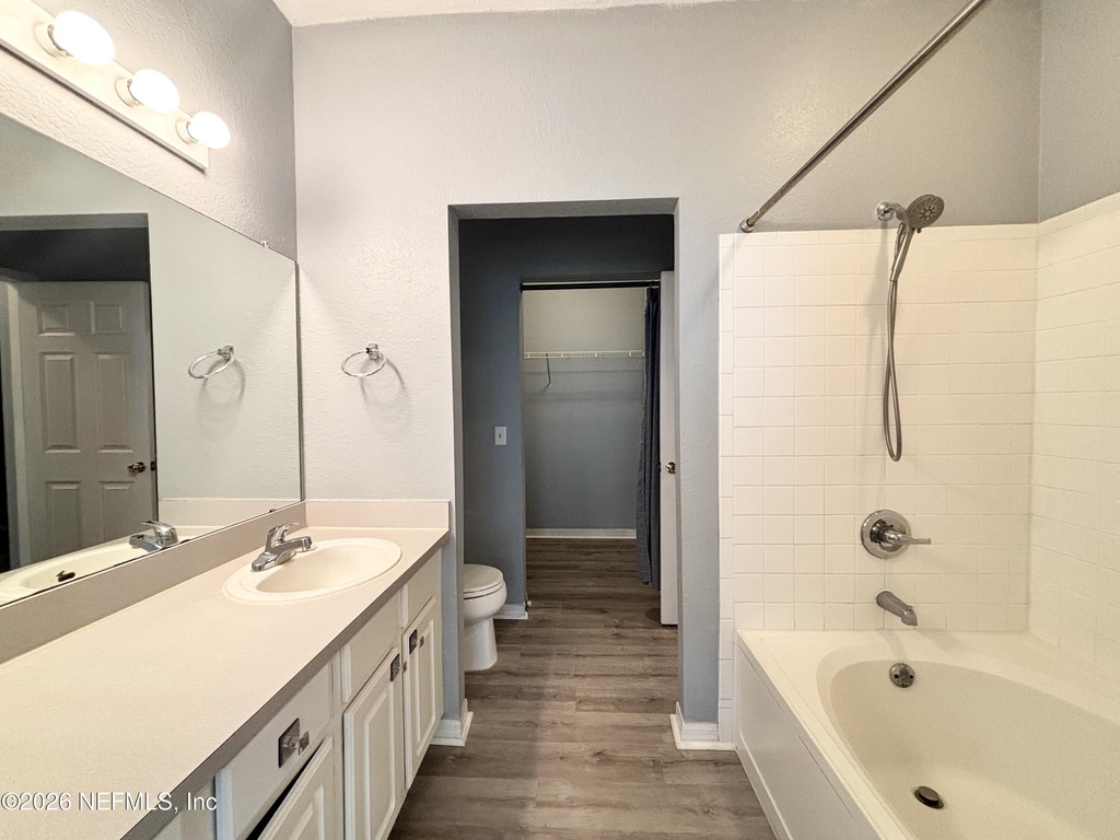 13703 Richmond Park Drive N - Photo 17