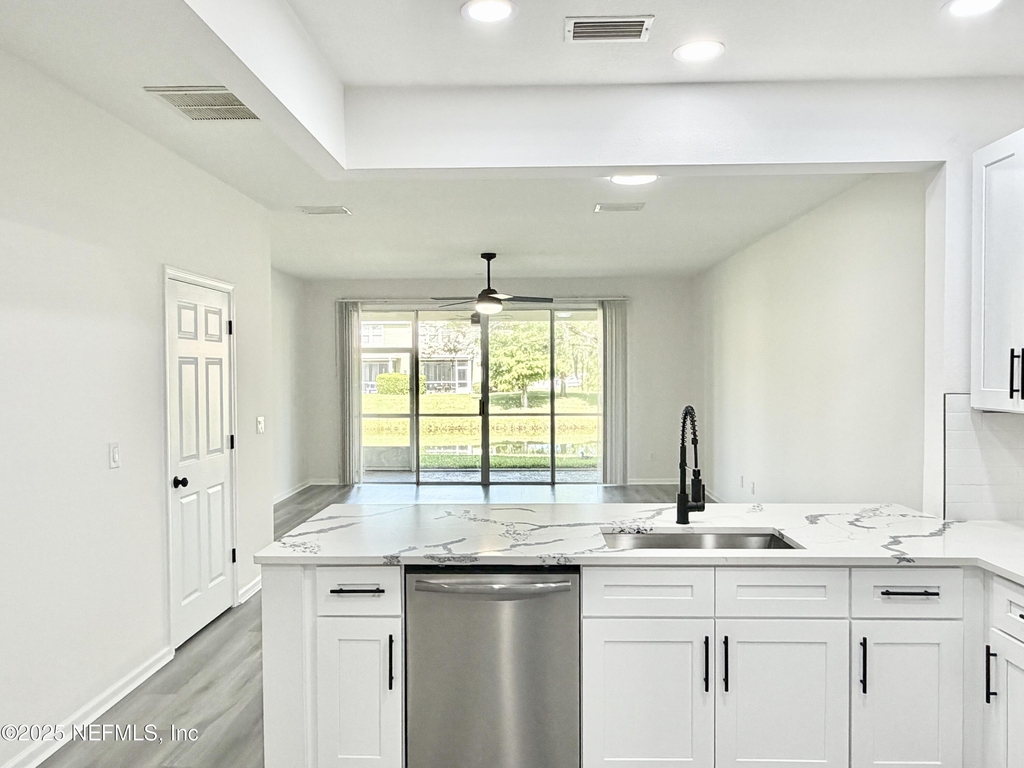 13424 English Peak Court - Photo 5