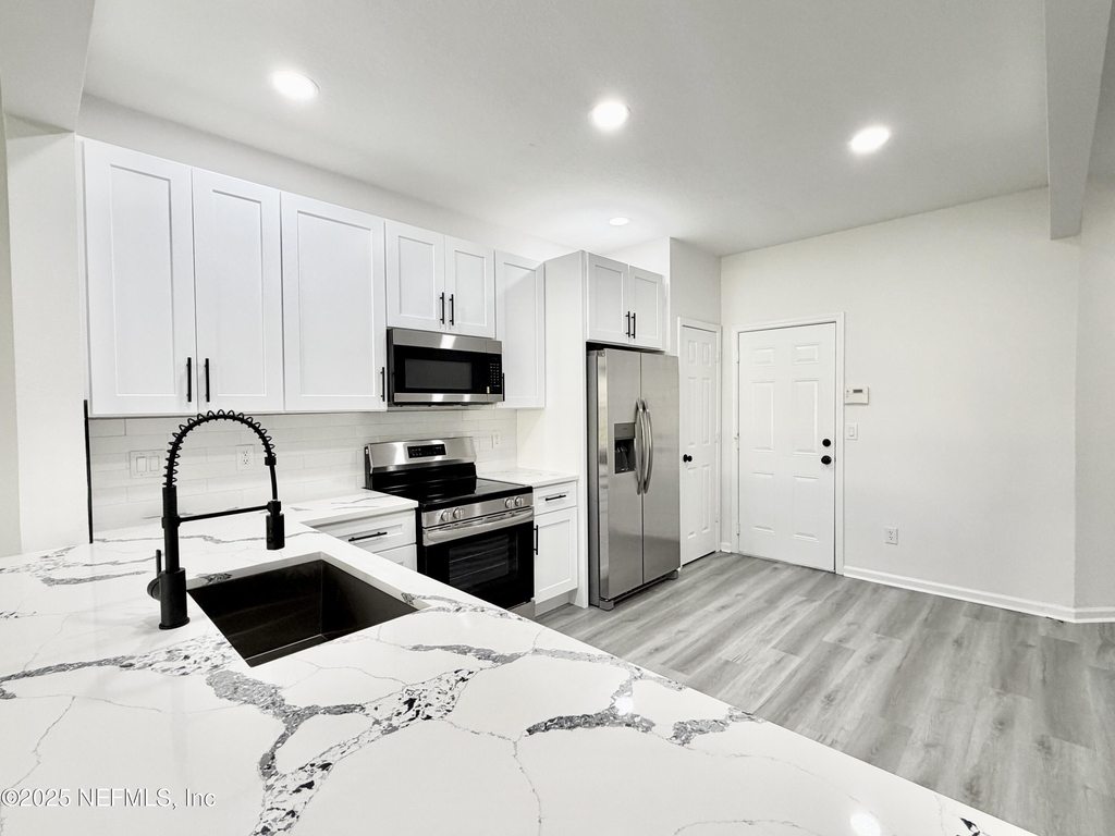 13424 English Peak Court - Photo 0