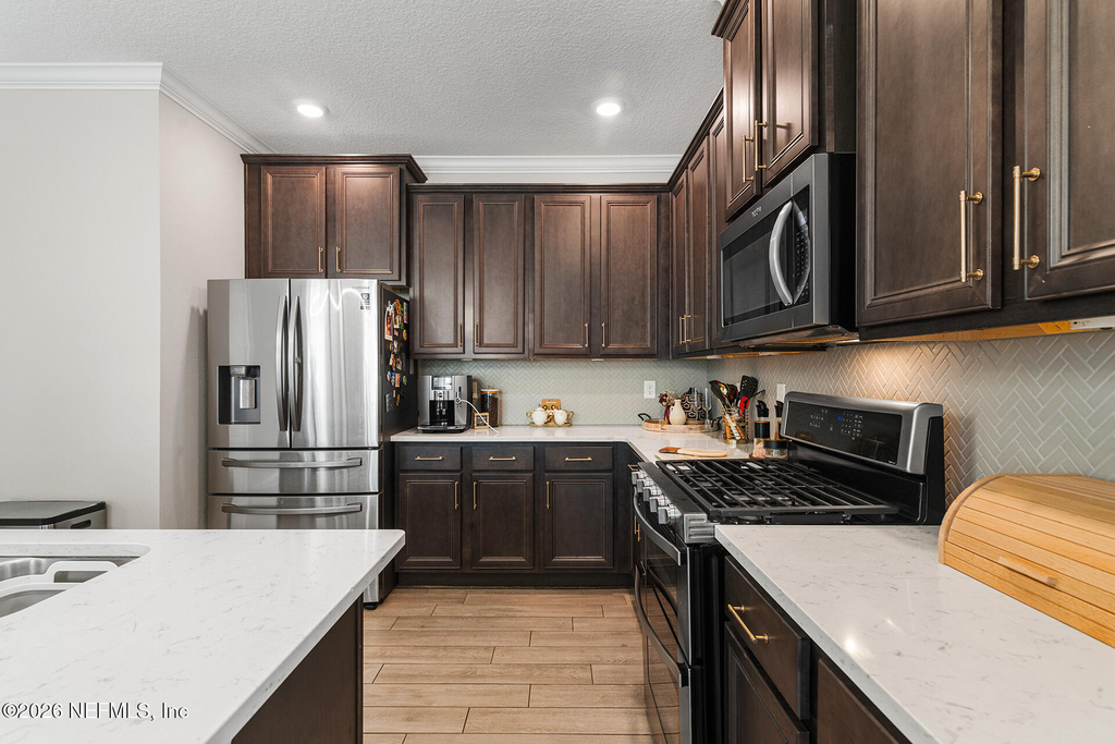 330 Greenway Lane - Photo 9