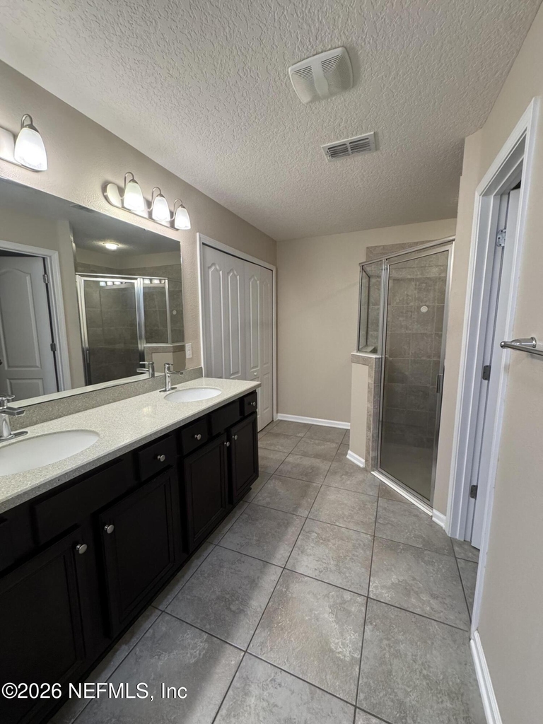 5409 Parkside Lakes Drive - Photo 10
