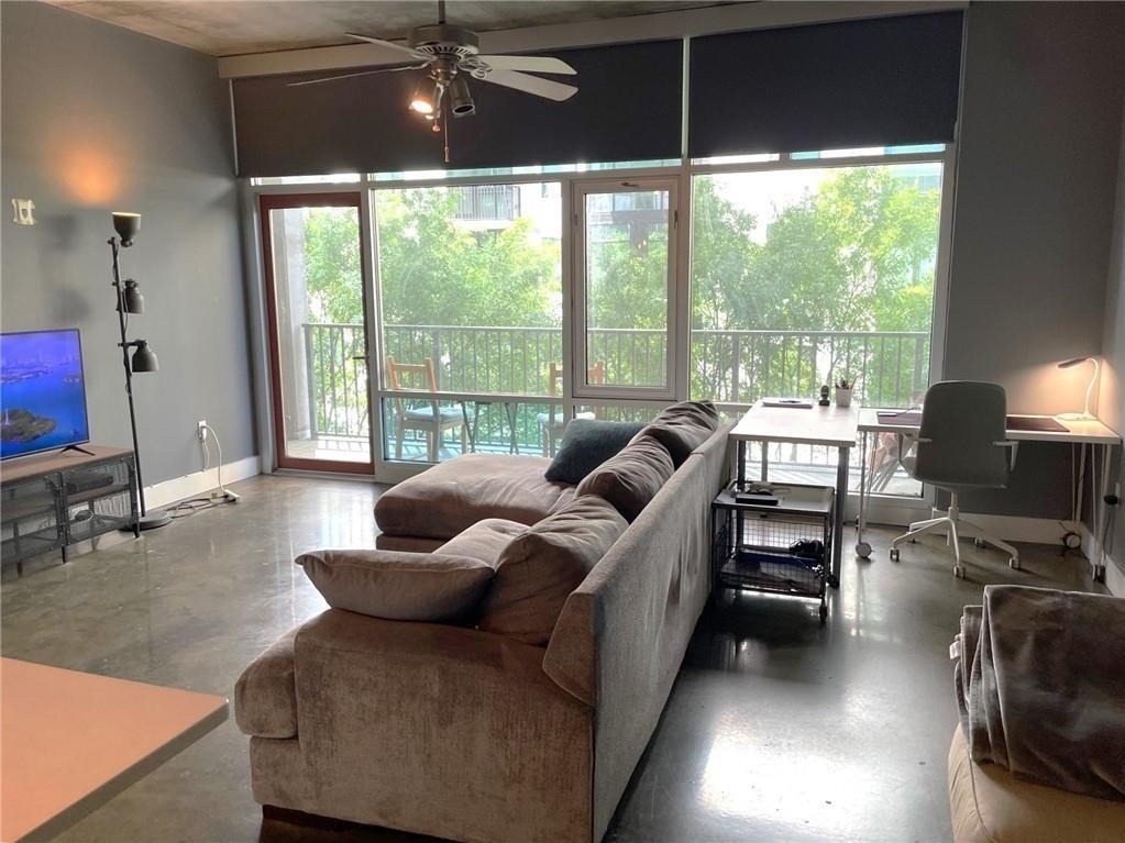 845 Spring Street Nw - Photo 3