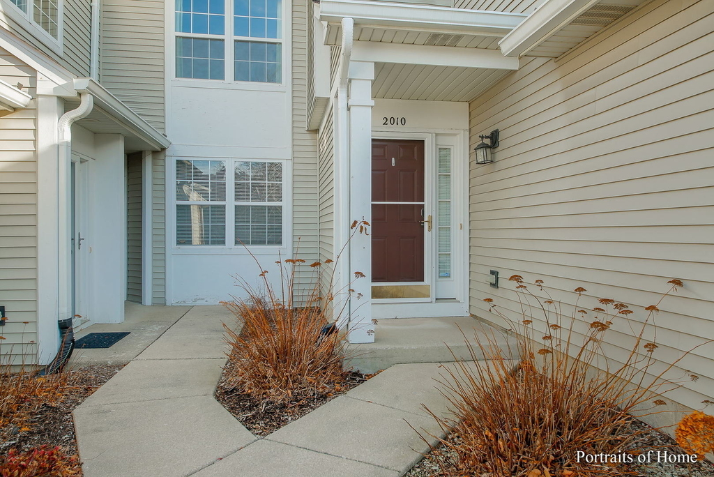 2010 Fulham Drive - Photo 1