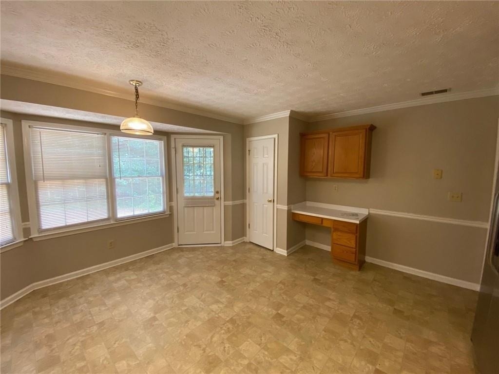 1405 Glenfield Drive - Photo 2
