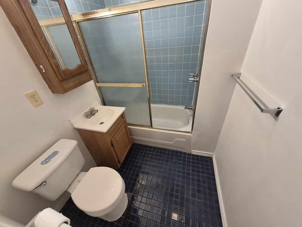 2046 W 19th Street - Photo 7