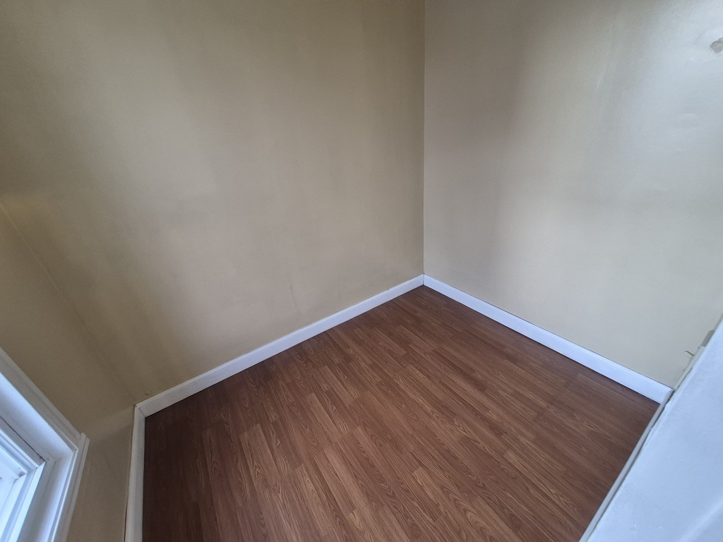 2046 W 19th Street - Photo 3