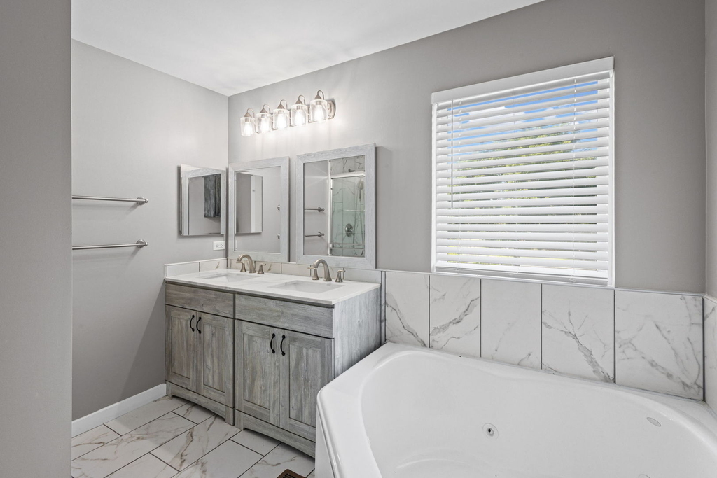 5117 Woodmere Court - Photo 17