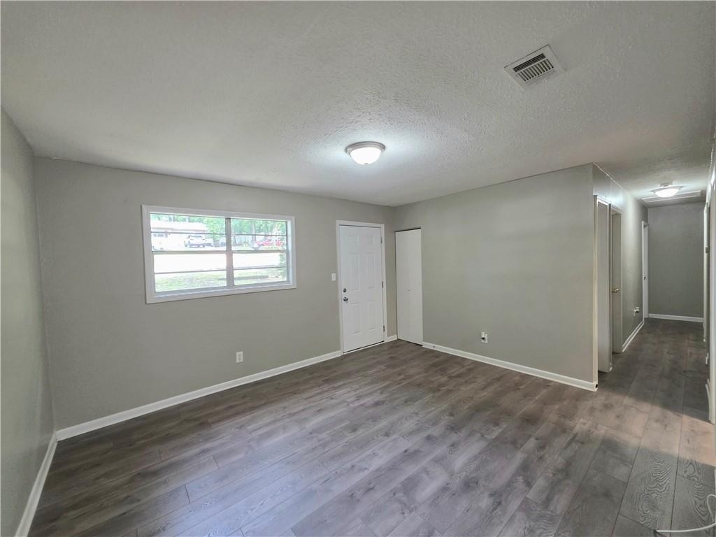 3460 Meadowview Drive - Photo 5