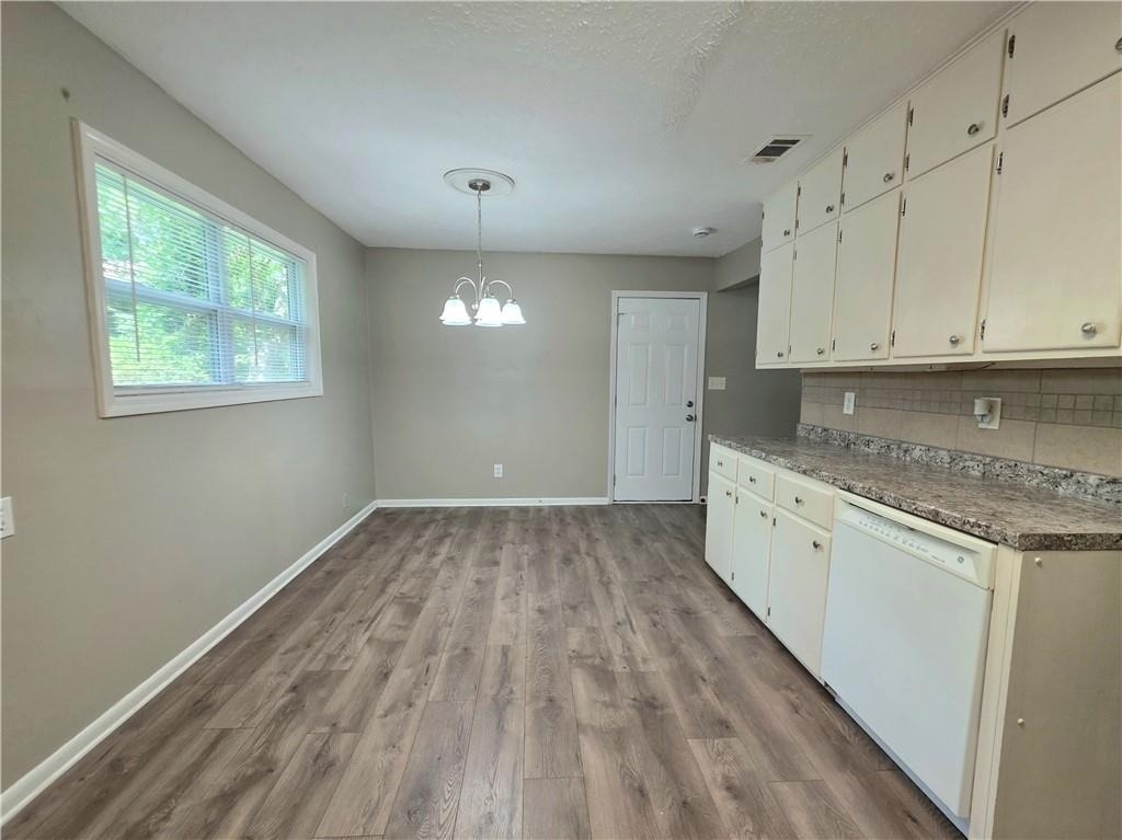 3460 Meadowview Drive - Photo 7