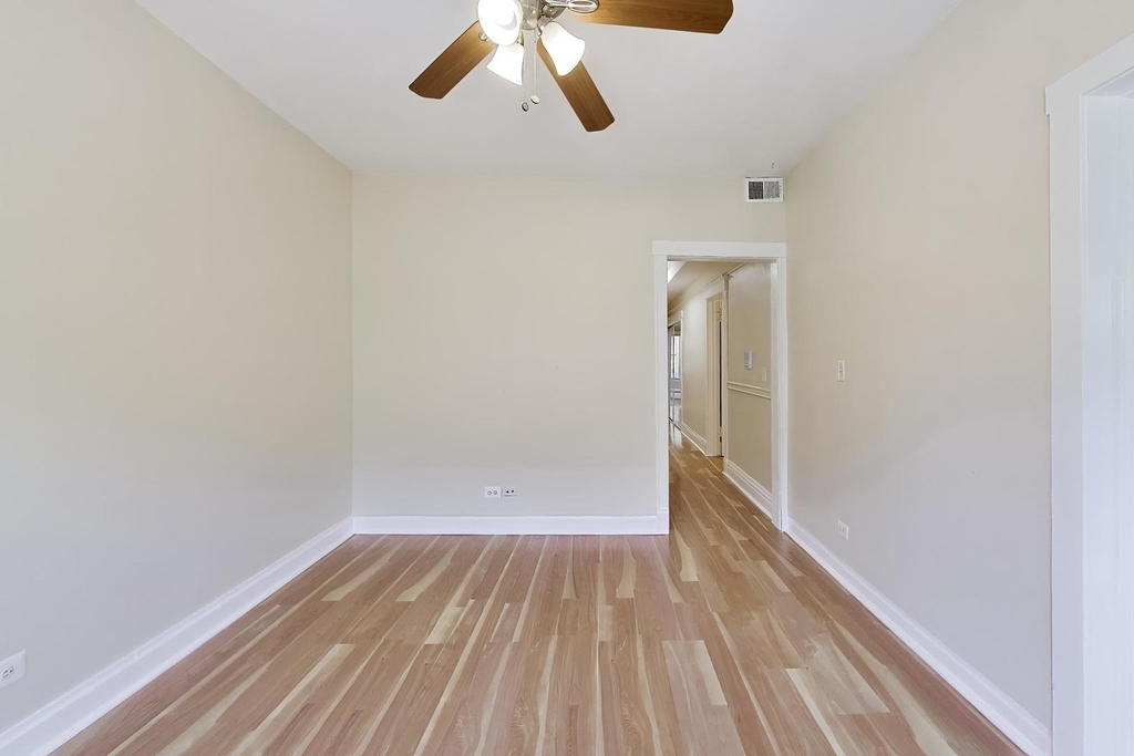 3149 W Lyndale Street - Photo 6