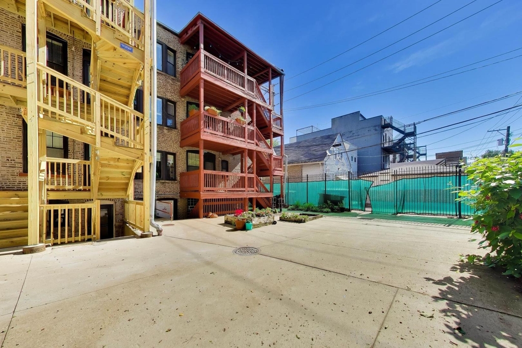3149 W Lyndale Street - Photo 27