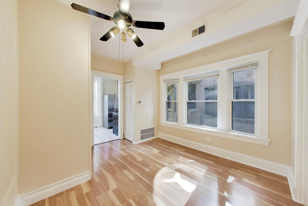 3149 W Lyndale Street - Photo 7