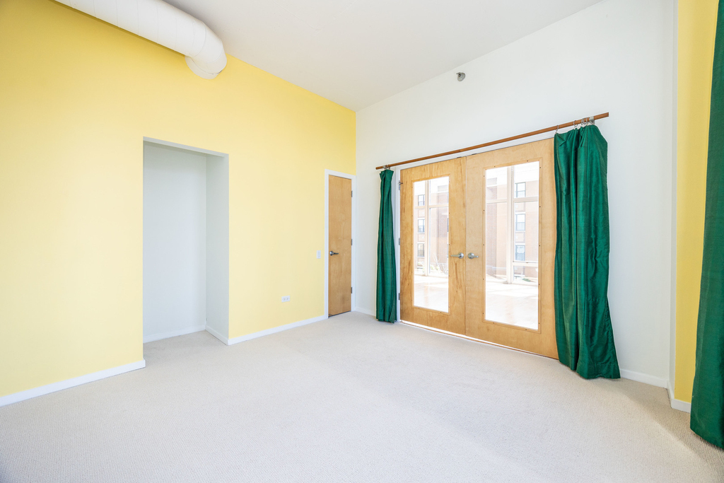1000 W Leland Avenue - Photo 10