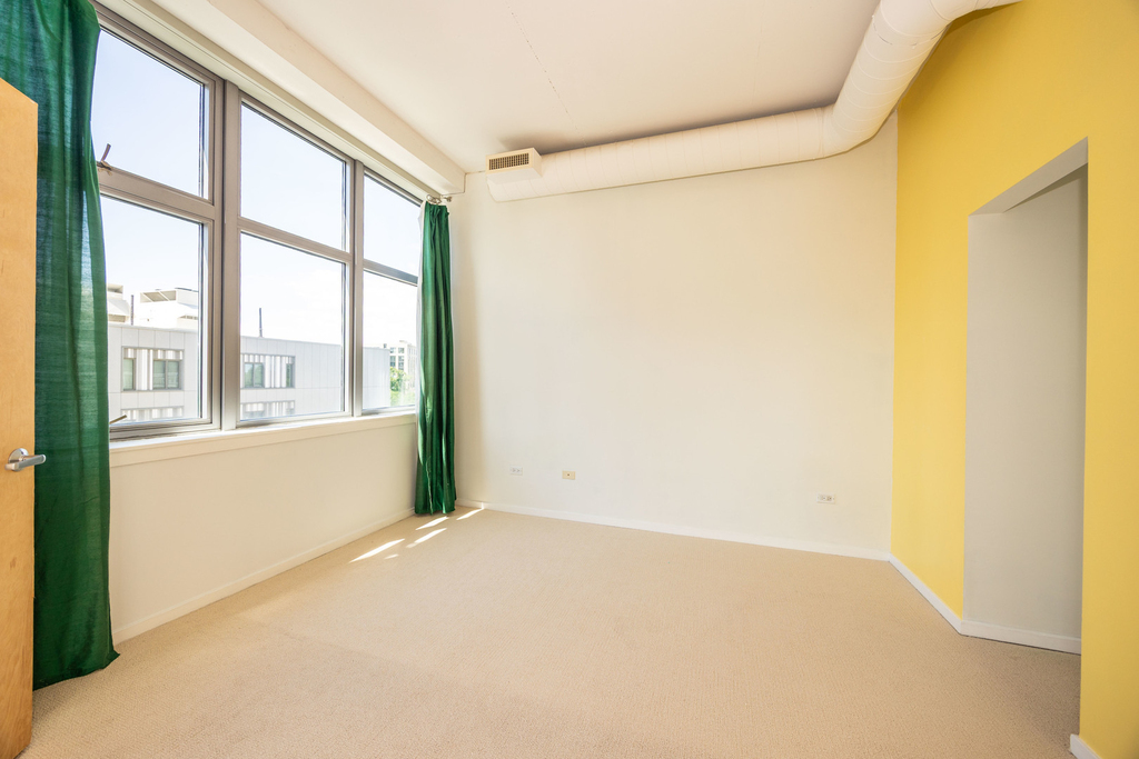 1000 W Leland Avenue - Photo 8