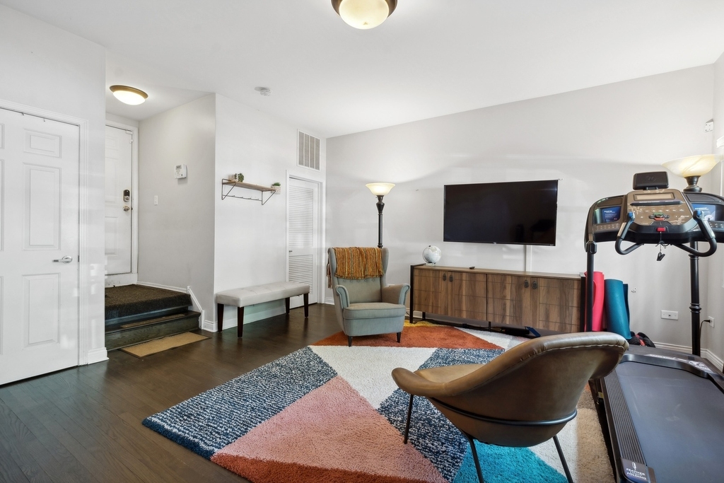 1816 S Calumet Avenue - Photo 9