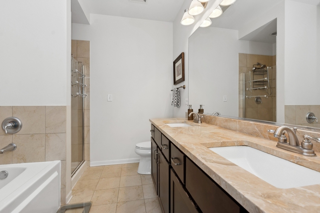 1816 S Calumet Avenue - Photo 13