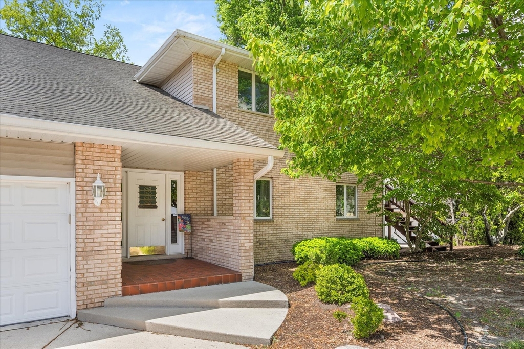 2427 Reynolds Manor Drive - Photo 1