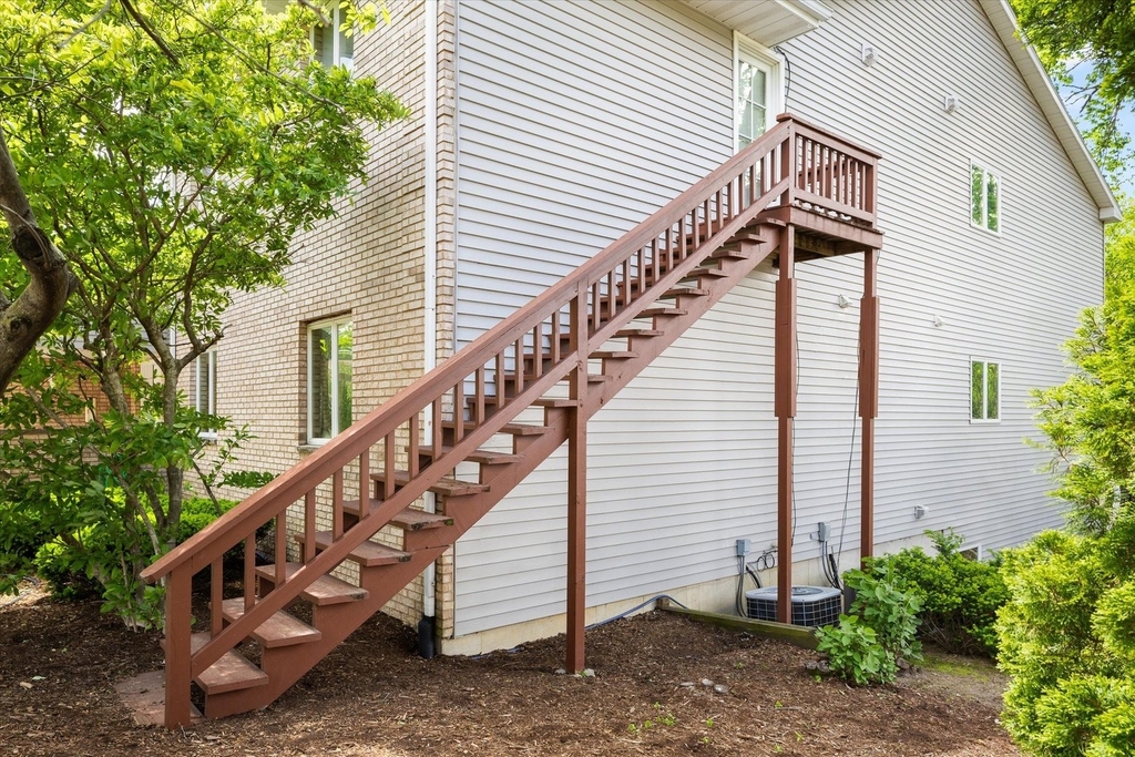 2427 Reynolds Manor Drive - Photo 27