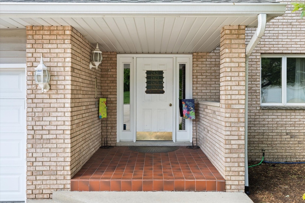 2427 Reynolds Manor Drive - Photo 2