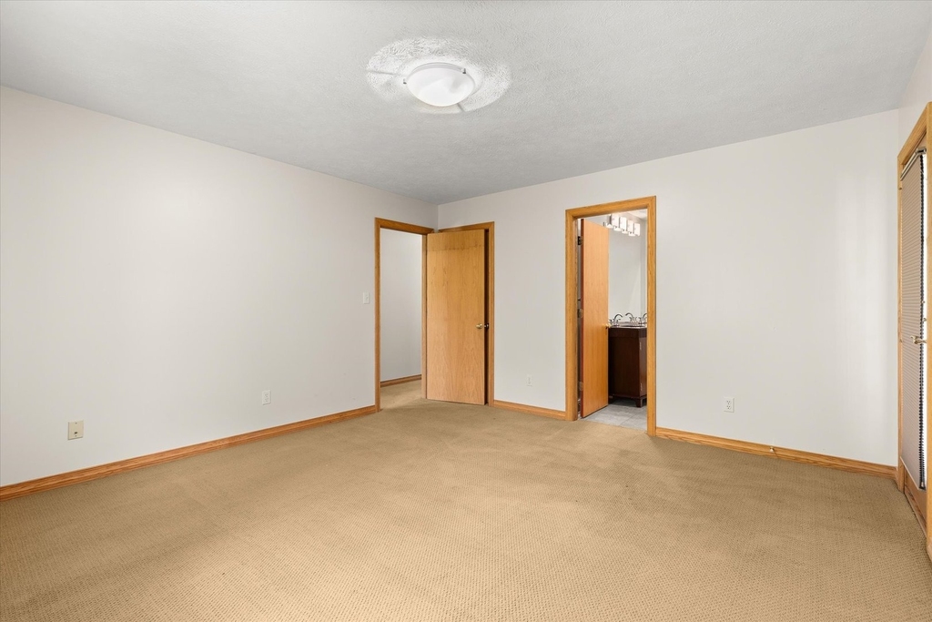 2427 Reynolds Manor Drive - Photo 18