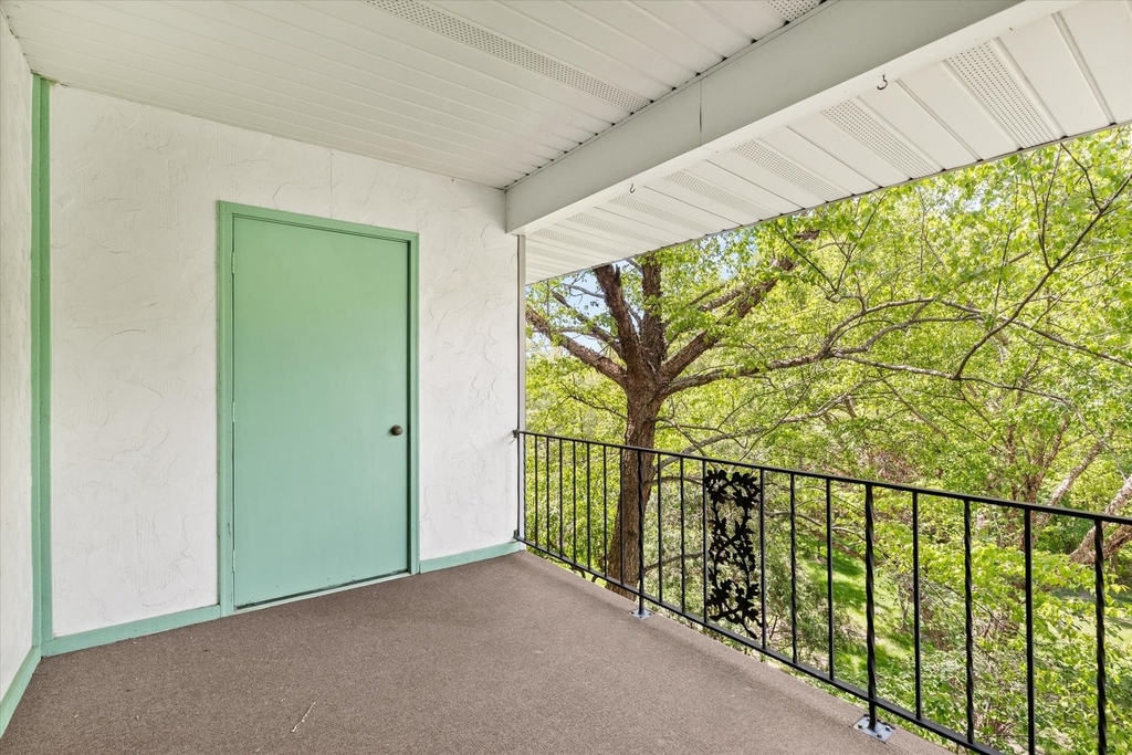 2427 Reynolds Manor Drive - Photo 26