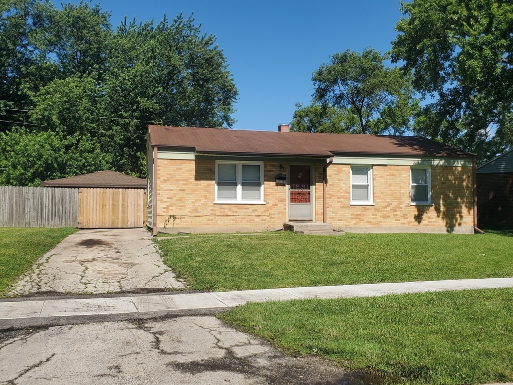 21538 Gailine Avenue - Photo 0