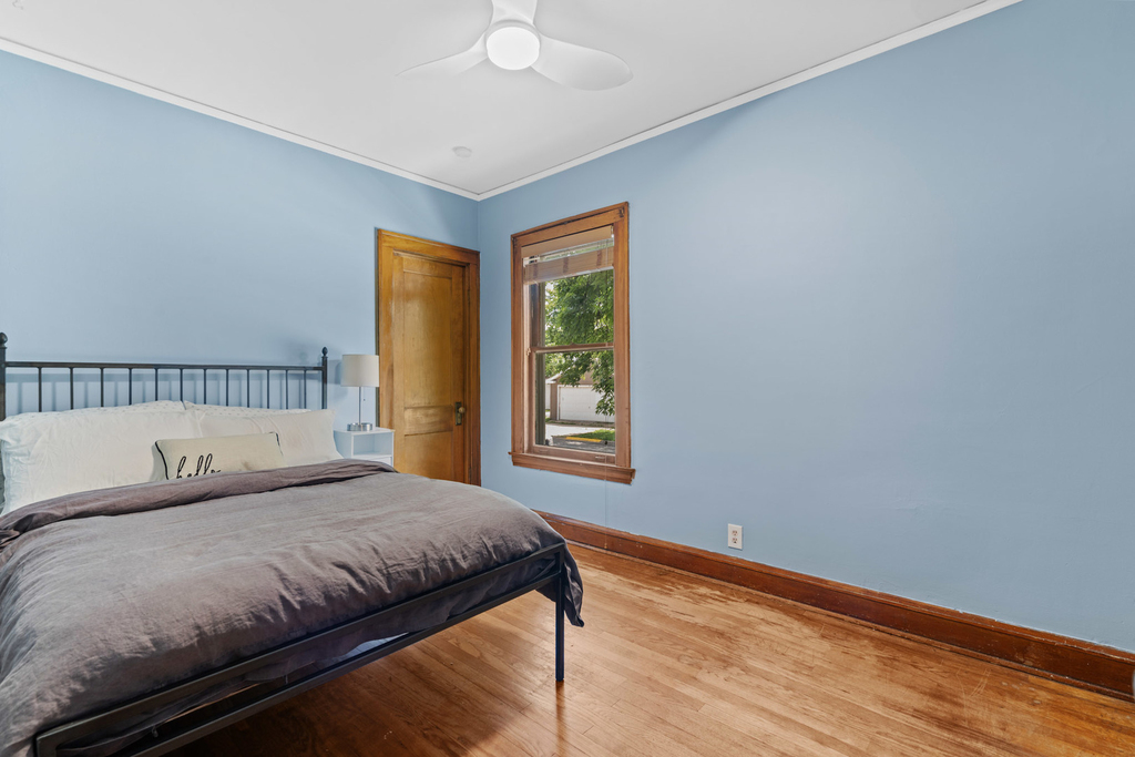 1447 Cuyler Avenue - Photo 7