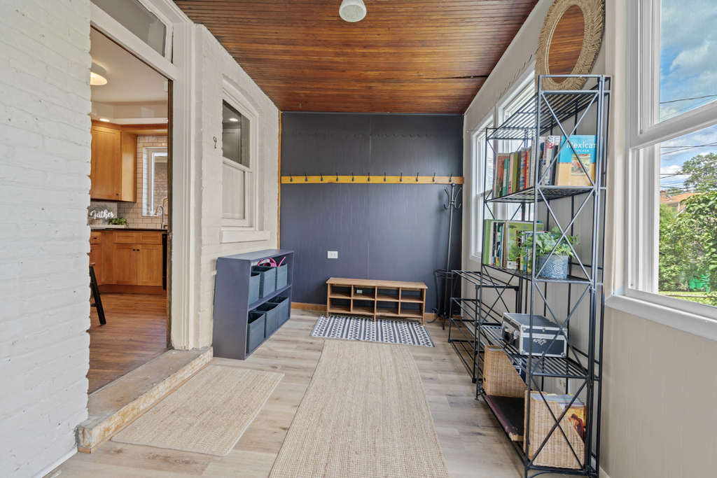 1447 Cuyler Avenue - Photo 11