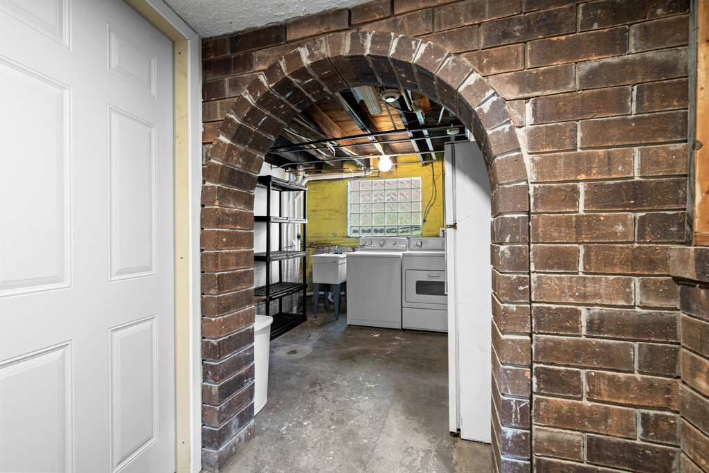 1447 Cuyler Avenue - Photo 17