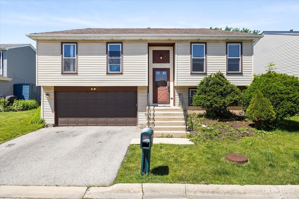572 Oswego Drive - Photo 1
