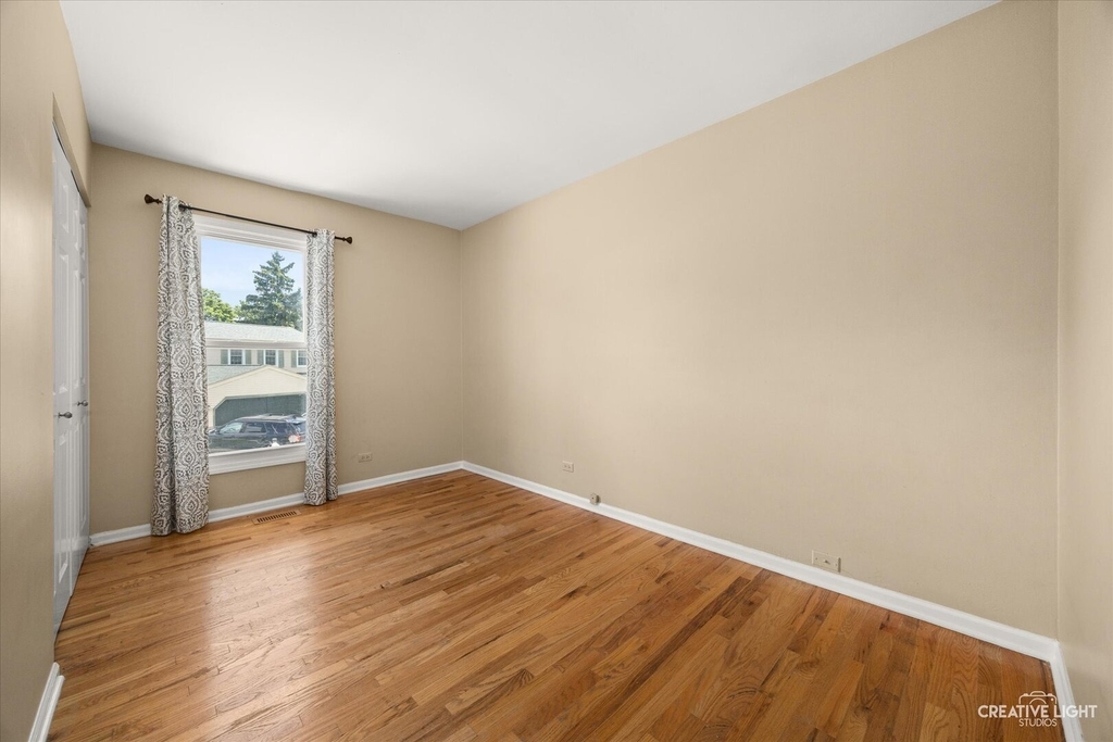 572 Oswego Drive - Photo 8