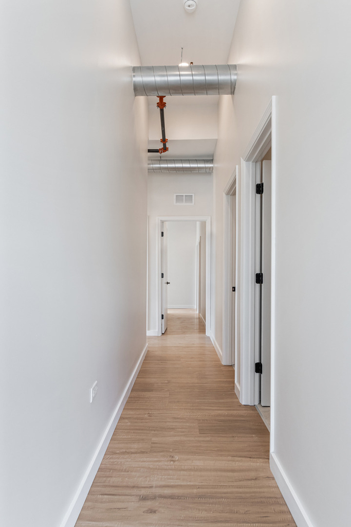 805 N Milwaukee Avenue - Photo 10