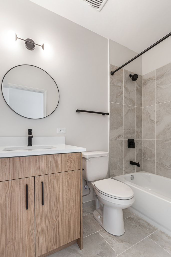805 N Milwaukee Avenue - Photo 14