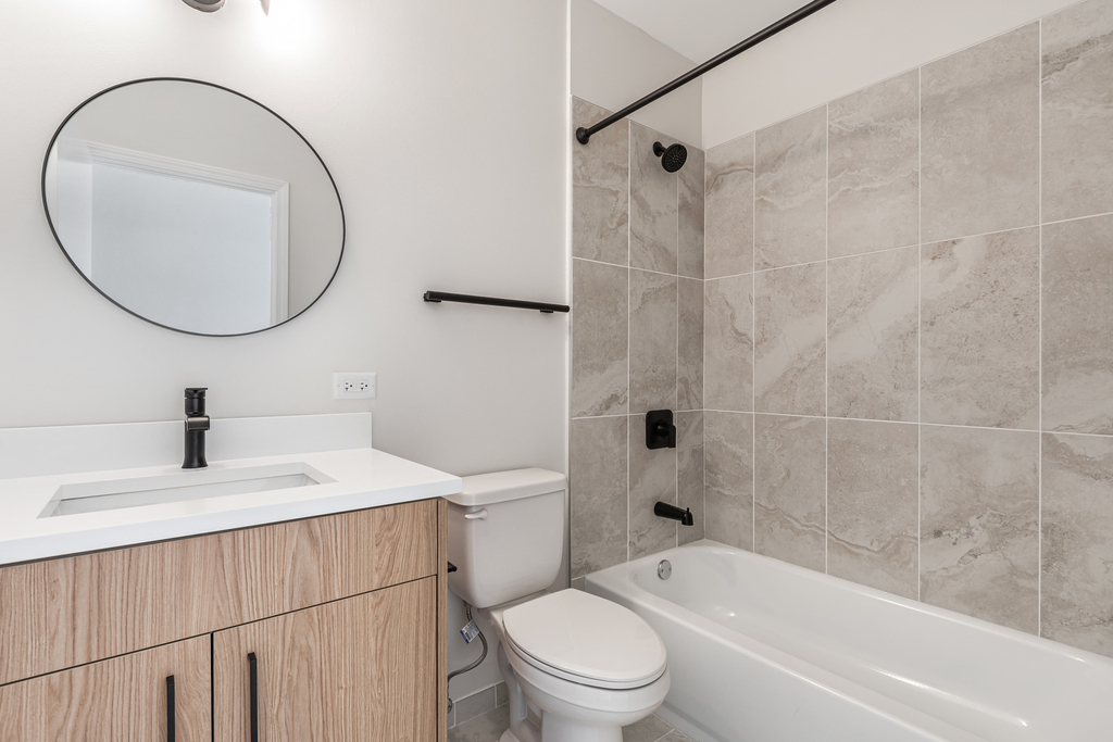 805 N Milwaukee Avenue - Photo 13