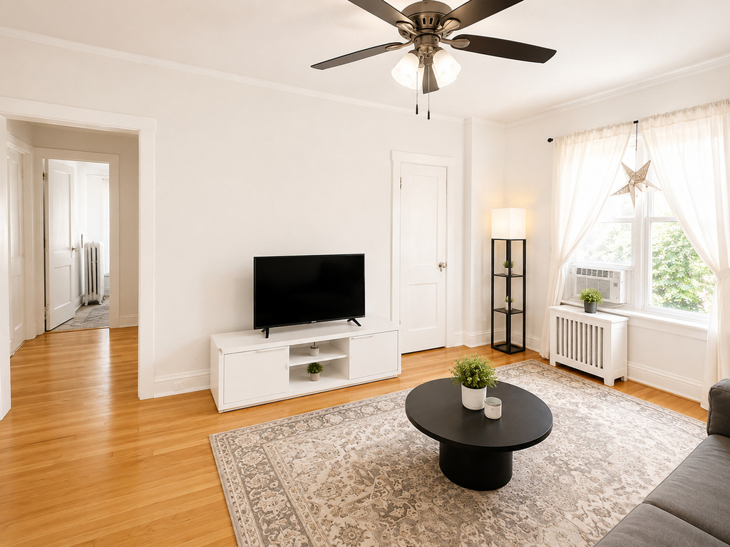 652 W Oakdale Avenue - Photo 4