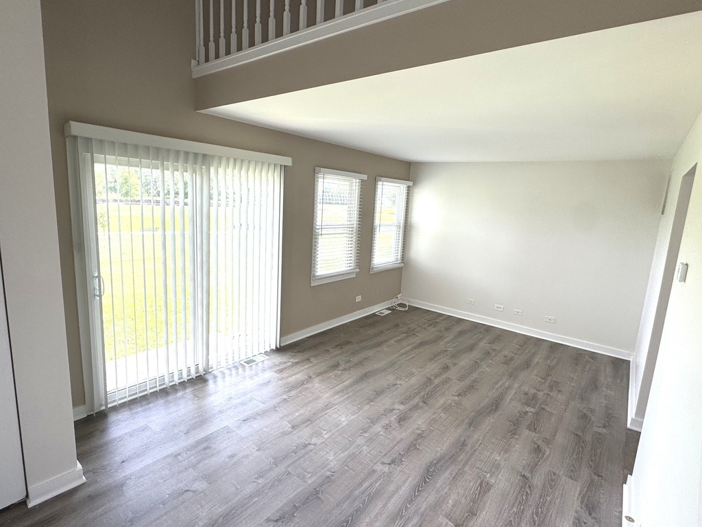 11411 Douglas Avenue - Photo 7