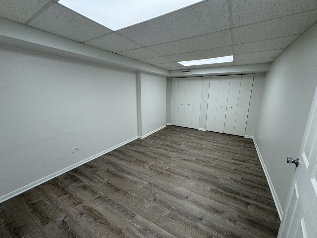 11411 Douglas Avenue - Photo 11