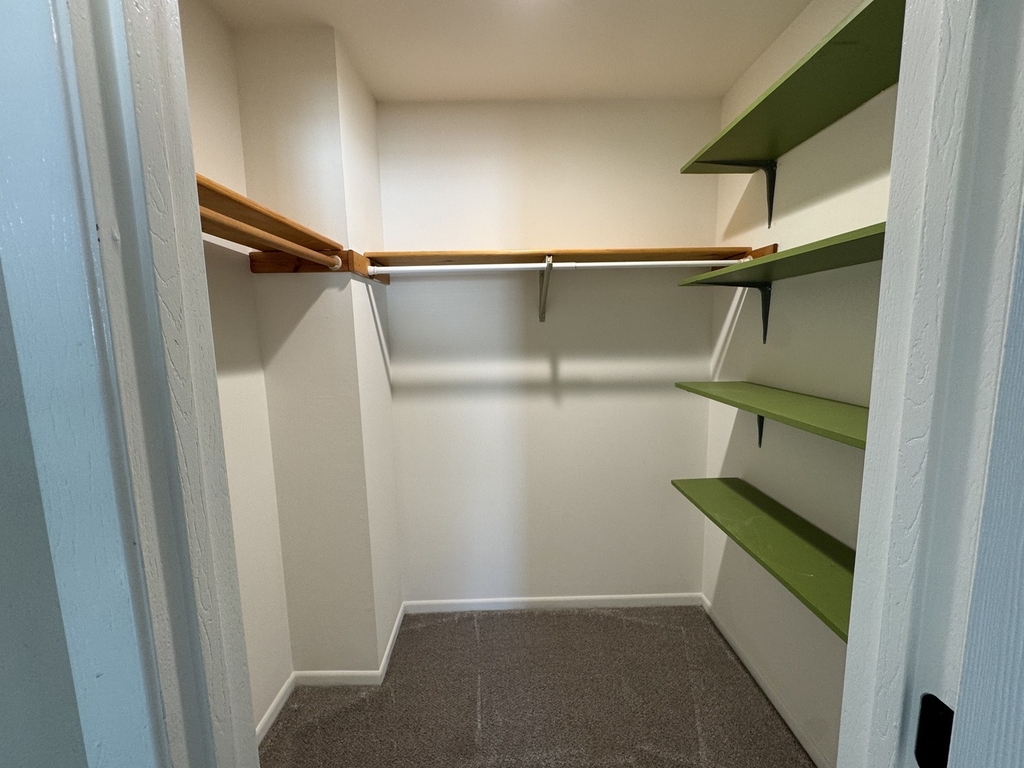 11411 Douglas Avenue - Photo 18