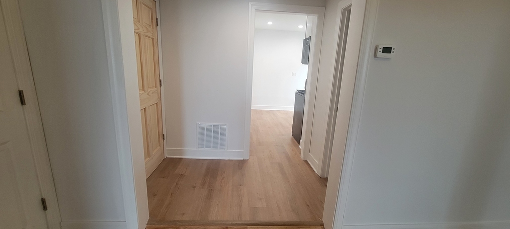 3207 N Wilton Avenue - Photo 9