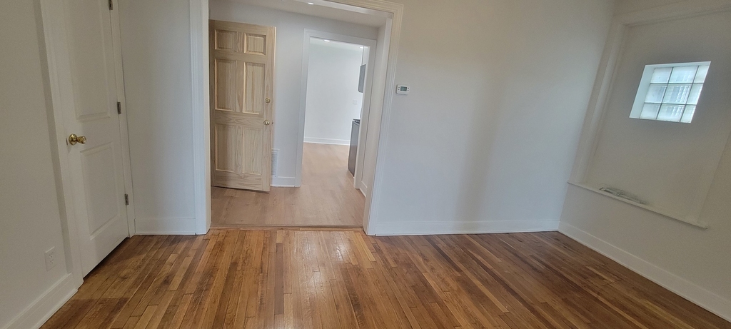 3207 N Wilton Avenue - Photo 11