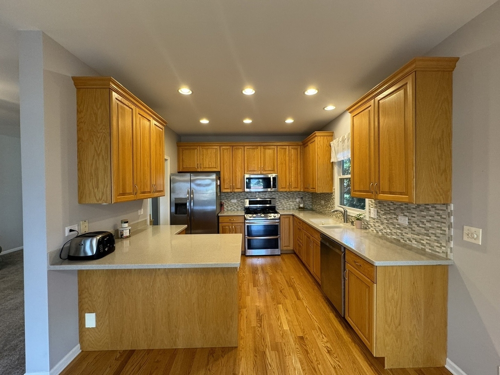 1n061 Mission Court - Photo 4