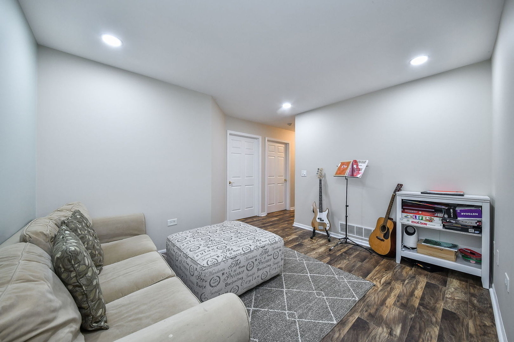 3169 Saganashkee Lane - Photo 10