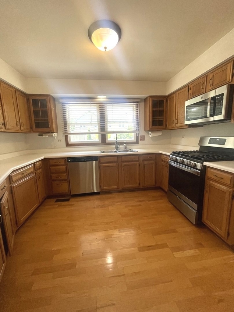 4330 Huntington Boulevard - Photo 3